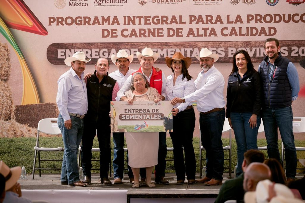 CONTINÚA ENTREGA DE SEMENTALES DE REGISTRO EN NUEVO IDEAL DURANGO.
